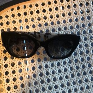 Kate spade sunglasses! Very chic